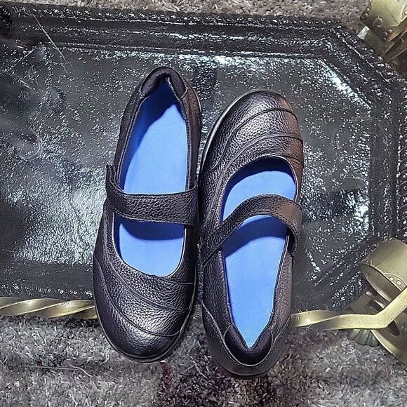 APEX SLIP RESISTANT  VELCRO STRAP ROUND TOE MARY JANE STYLE SHOE - Picture 5 of 15